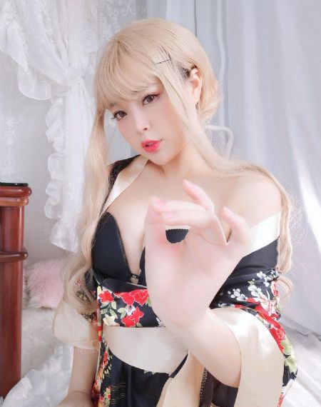 欧美小姐姐p图_中英字幕1080
